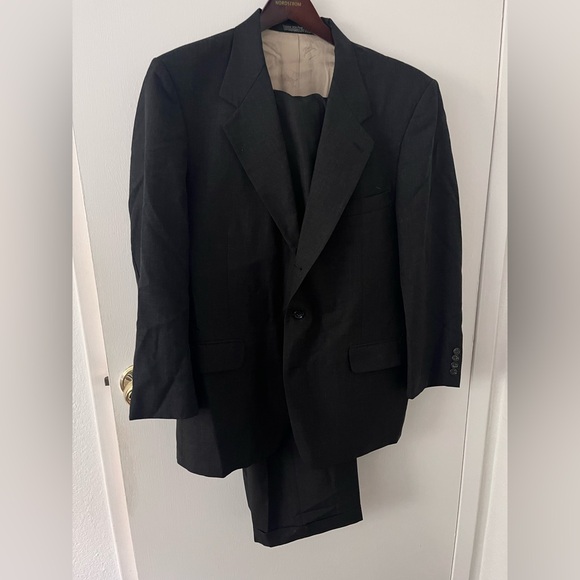 Harold Powell Men’s Charcoal 2-piece Suit Jacket Blazer-44R Pants-34S - Picture 1 of 14